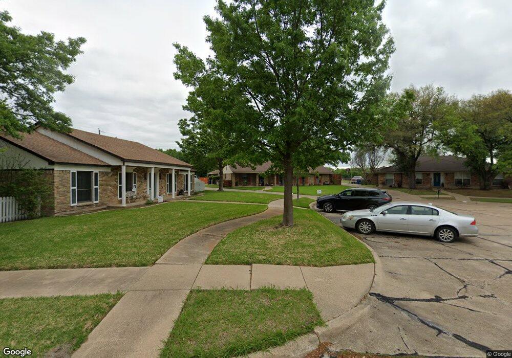 1306 Mount Vernon St, Ennis, TX 75119 - photo 1