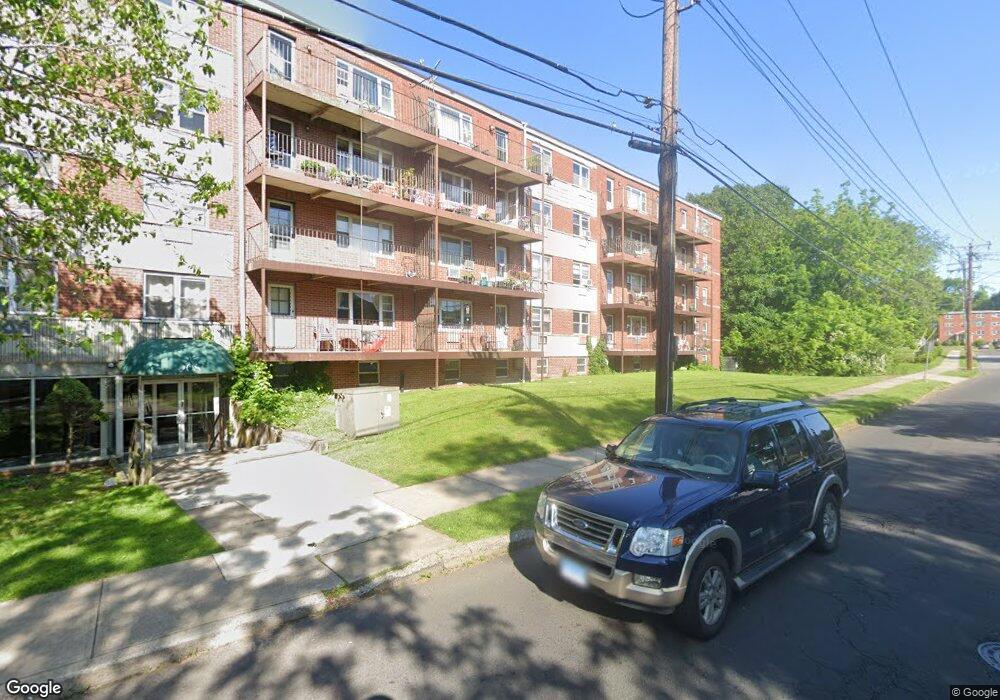 208 Greta St unit 411, West Haven, CT 06516 - photo 1