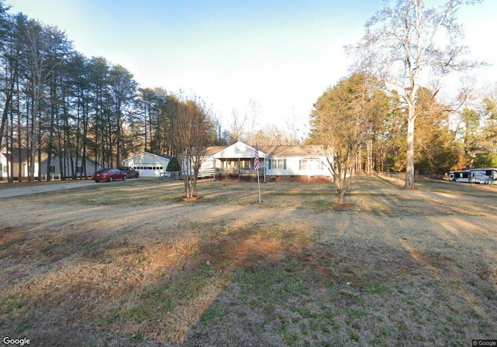 664 Lakedale Dr, Clover, SC 29710 - photo 1