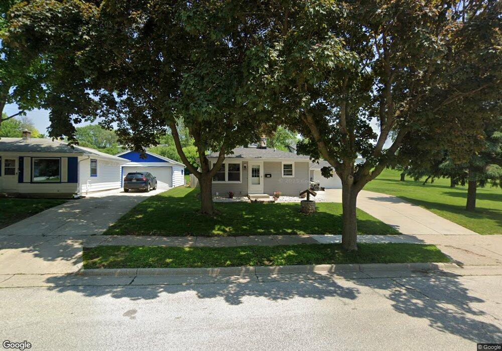 1311 Atlantic Dr, Waukesha, WI 53186 - photo 1