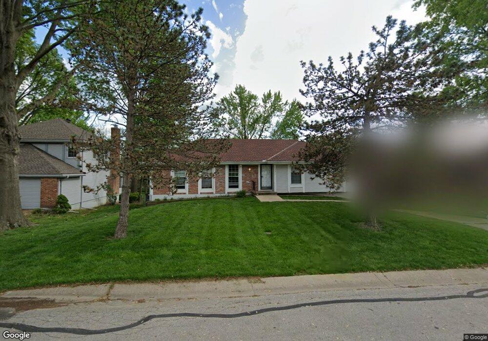 10411 W 49th Place, Shawnee, KS 66203 - photo 1