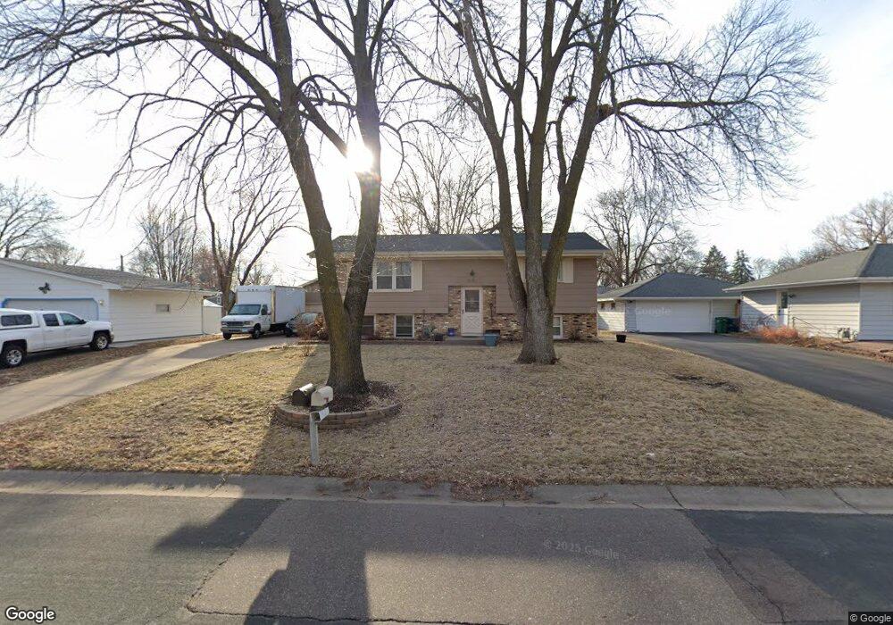 9383 Valley Forge Ln N, Maple Grove, MN 55369 - photo 1