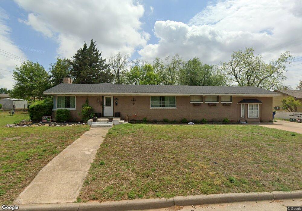 904 Parkway Dr, Duncan, OK 73533 - photo 1