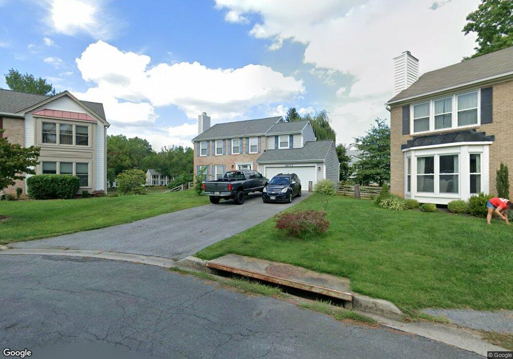 18032 Rocky Ridge Ln, Olney, MD 20832 - photo 1