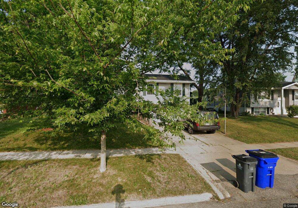 4633 Twin Pine Dr NE, Cedar Rapids, IA 52402 - photo 1