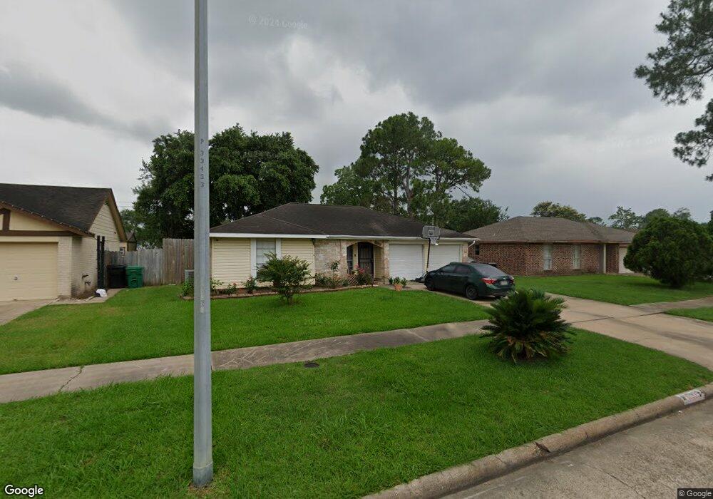 10606 Kirkglen Dr, Houston, TX 77089 - photo 1