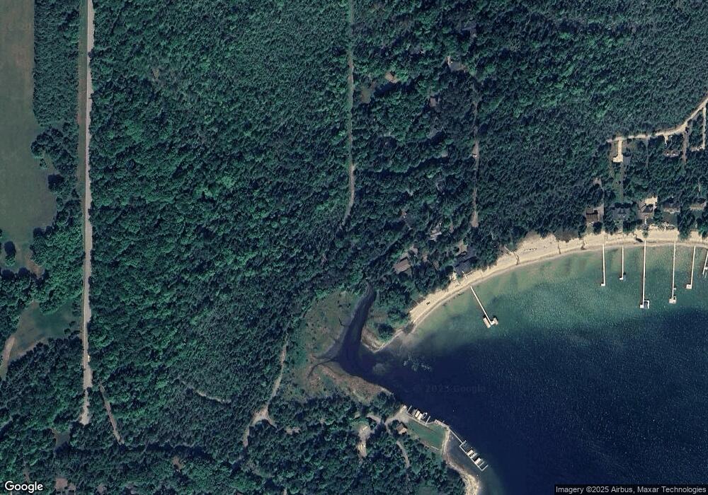 5310 Hemingway Dr unit PVT, Charlevoix, MI 49720 - photo 1