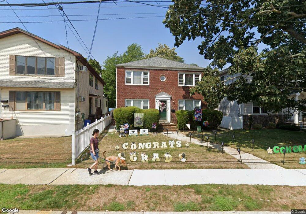 71 Evergreen Ave unit 2, Lynbrook, NY 11563 - photo 1