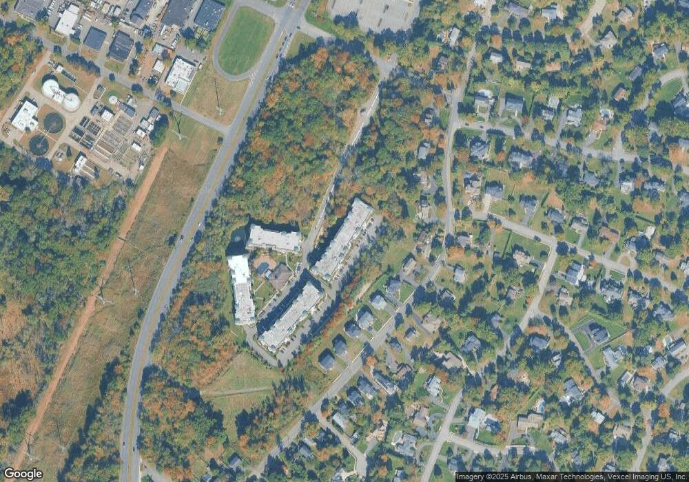 5211 Pointe Gate Dr unit 211, Livingston, NJ 07039 - photo 1