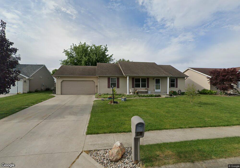 557 Navajo Dr, Nappanee, IN 46550 - photo 1