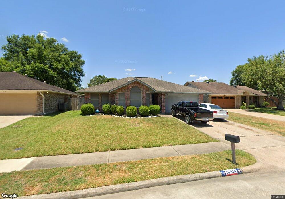 10914 Gulf Bridge Ct, Houston, TX 77075 - photo 1
