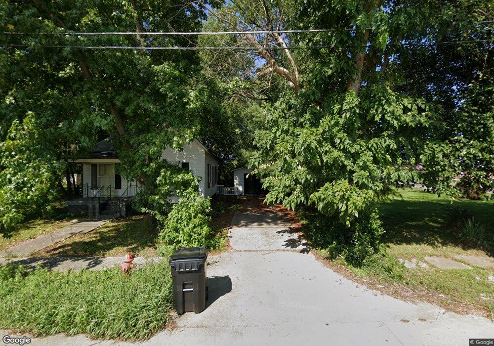 7 S Shaw St, Harrisburg, IL 62946 - photo 1