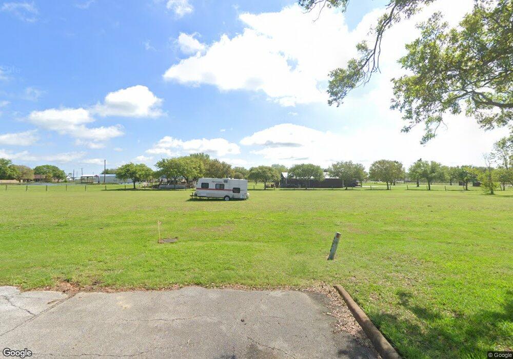 5131 Holly Glen Dr, Bay City, TX 77414 - photo 1