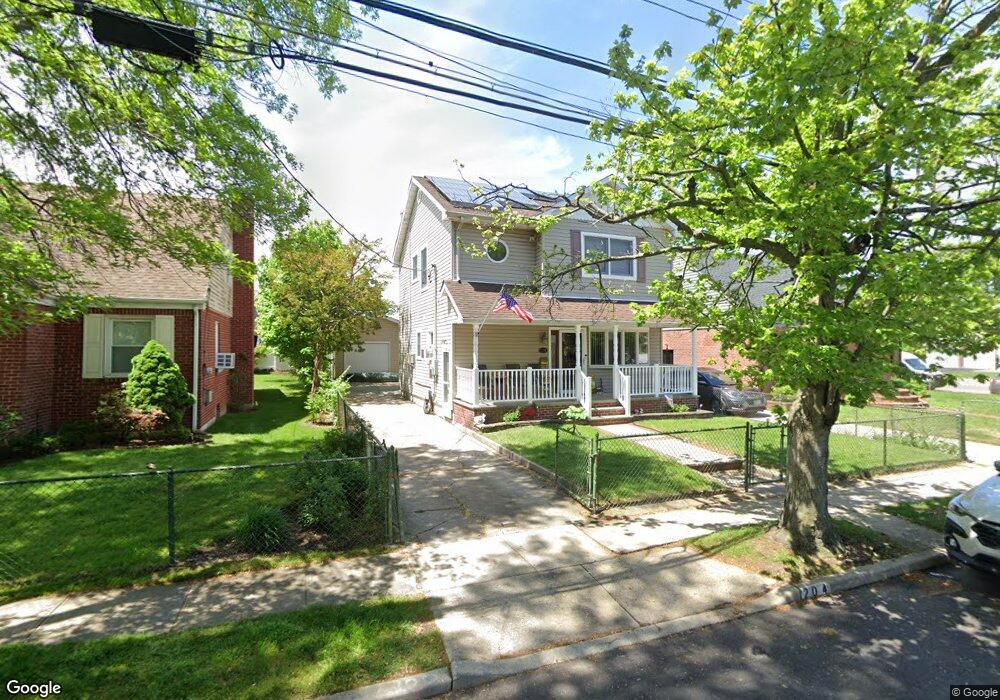 204 Jefferson St, Franklin Square, NY 11010 - photo 1