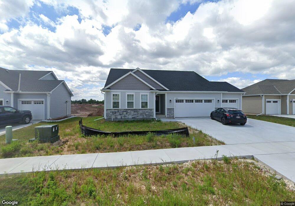 1661 Misty Ridge Ln unit 1661, Grafton, WI 53024 - photo 1