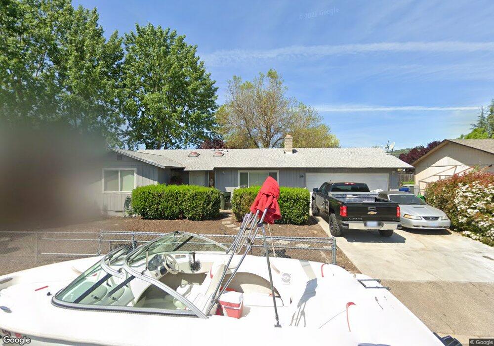 28 S Deanjou Ave, Eagle Point, OR 97524 - photo 1