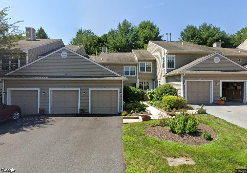 280 Stanton Ct unit 280, Glen Mills, PA 19342 - photo 1