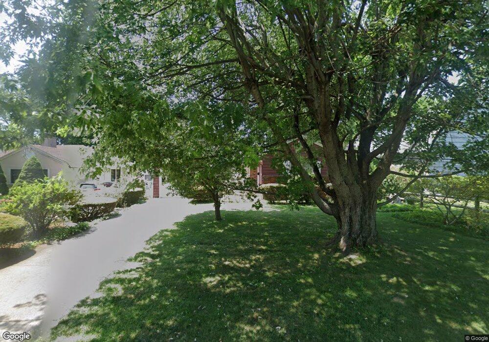 9 Dunes Ln, Port Washington, NY 11050 - photo 1