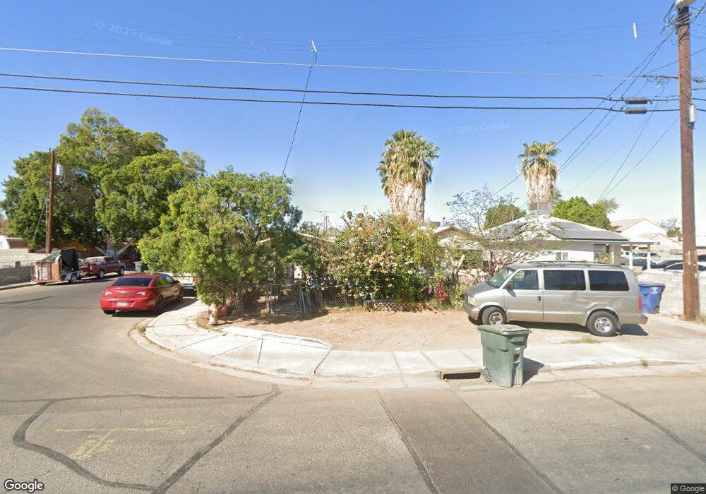 570 S Magnolia Ave, Yuma, AZ 85364 - photo 1