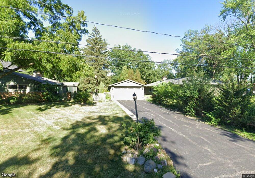 319 N Shady Ln, Elmhurst, IL 60126 - photo 1