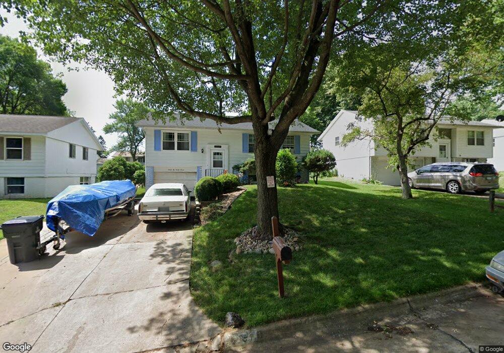 3237 Stratford Ln SW, Cedar Rapids, IA 52404 - photo 1