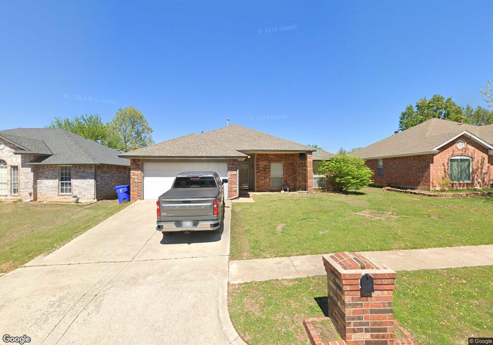 913 Goshawk Dr, Norman, OK 73072 - photo 1