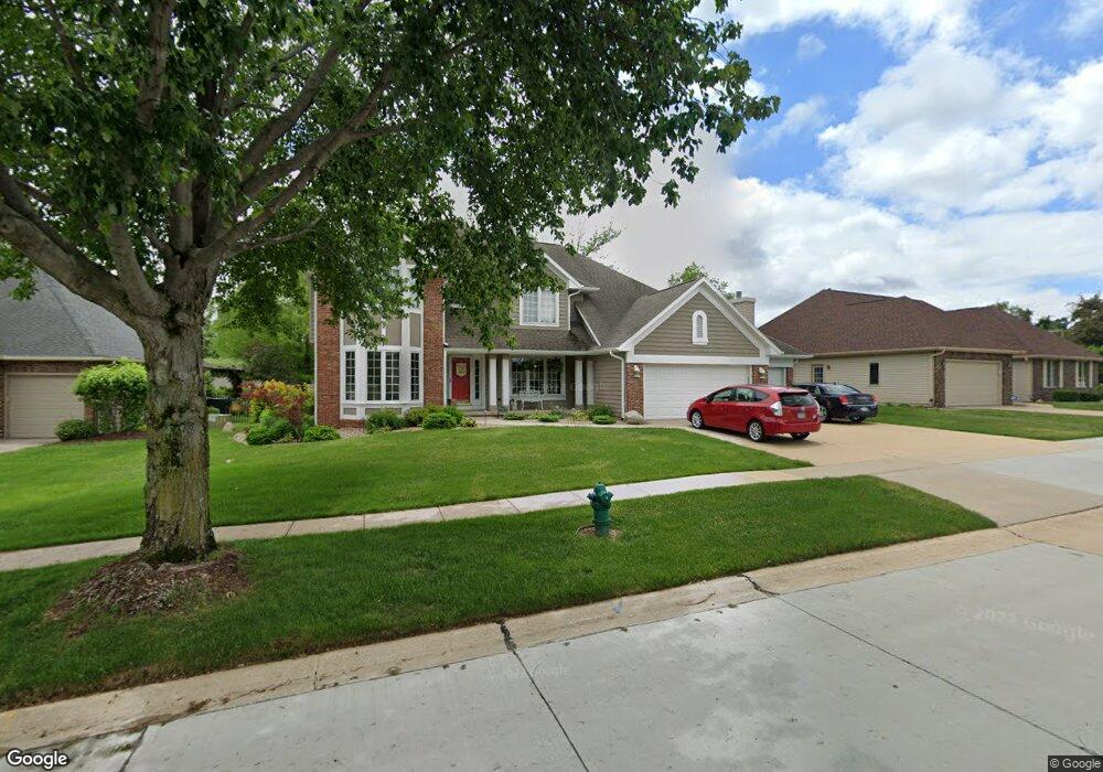 3241 Falcon Dr NE, Cedar Rapids, IA 52402 - photo 1