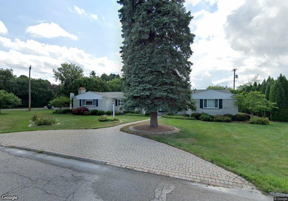 2766 Berry Dr, Bloomfield Hills, MI 48304 - photo 1