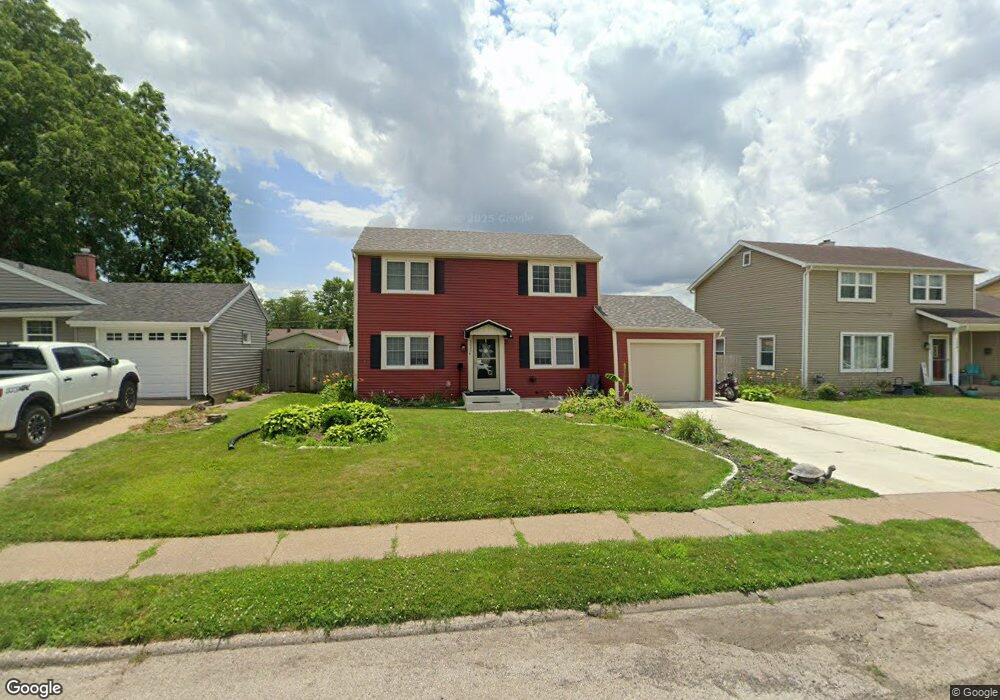 3235 W 18th St, Davenport, IA 52804 - photo 1