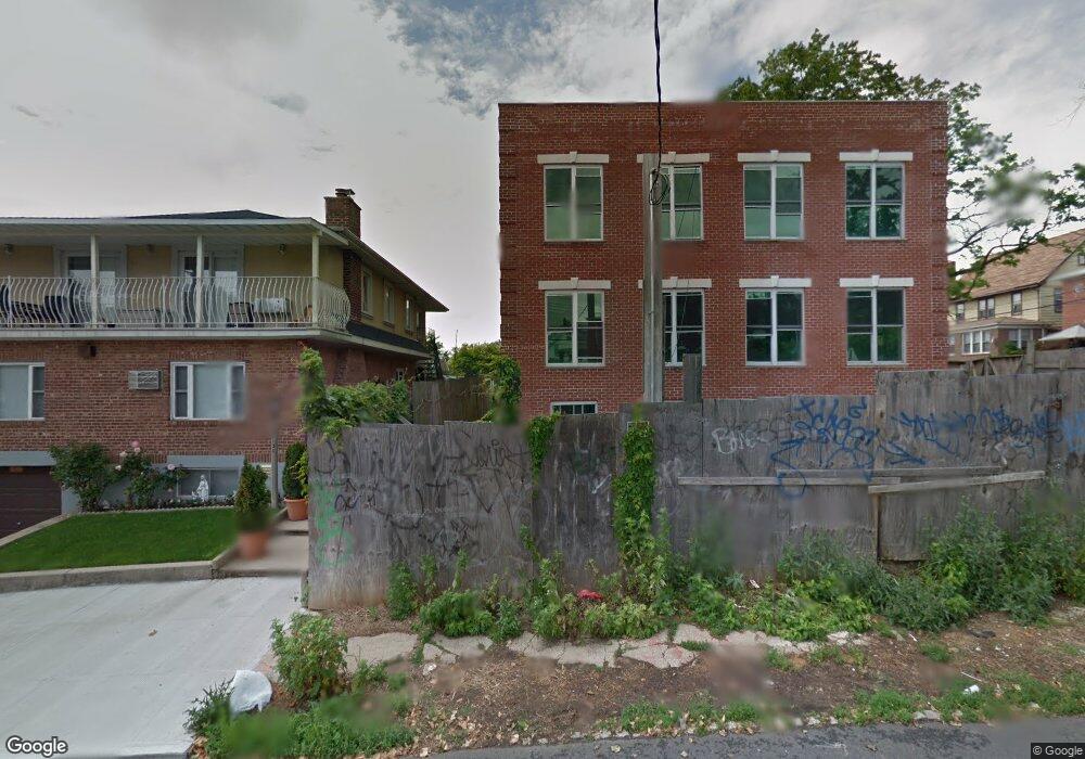 61-26 138th St, Flushing, NY 11367 - photo 1