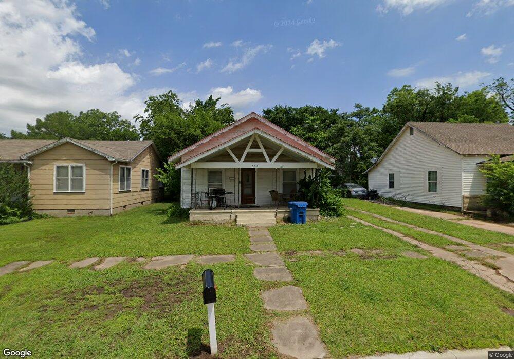 206 E 7th St, Cushing, OK 74023 - photo 1