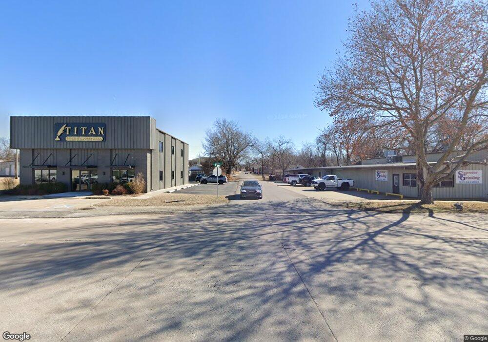 508 W Claremore St, Claremore, OK 74017 - photo 1