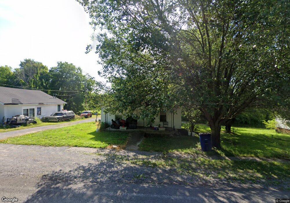 215 Shelbyville Mills Rd, Shelbyville, TN 37160 - photo 1