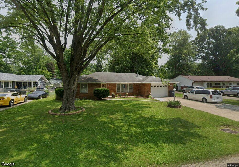 320 Ellenhurst Dr, Anderson, IN 46012 - photo 1