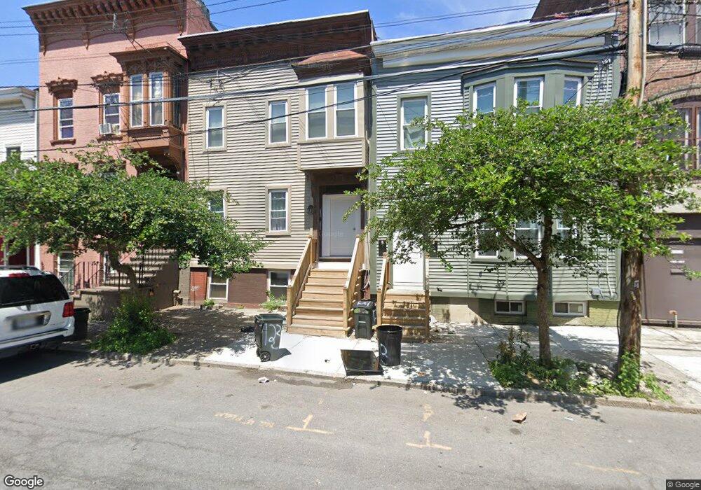 121 N Lake Ave, Albany, NY 12206 - photo 1