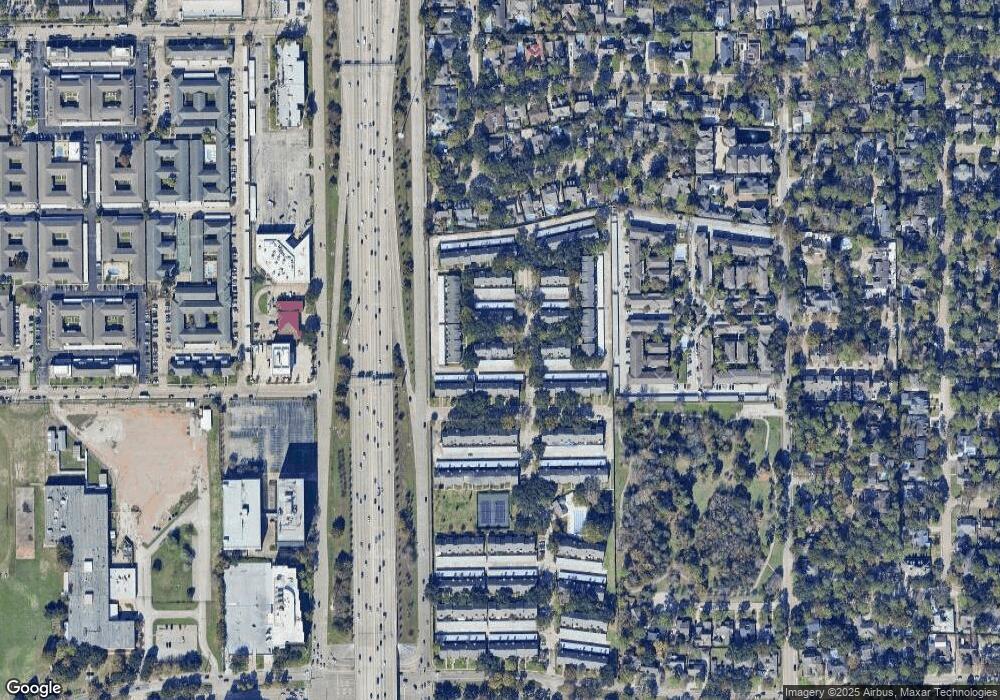 10304 Longmont Dr unit 42, Houston, TX 77042 - photo 1