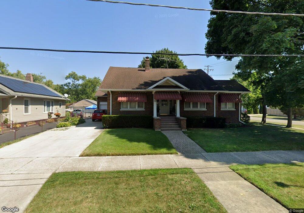 49 S Elmwood Ave, Waukegan, IL 60085 - photo 1