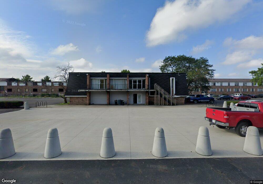 Village Court Apartments, Columbus, OH 43229 - photo 1