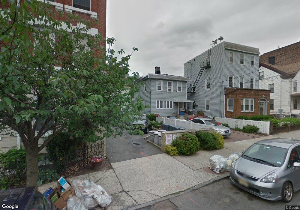 137 Chestnut Ave, Jersey City, NJ 07306 - photo 1