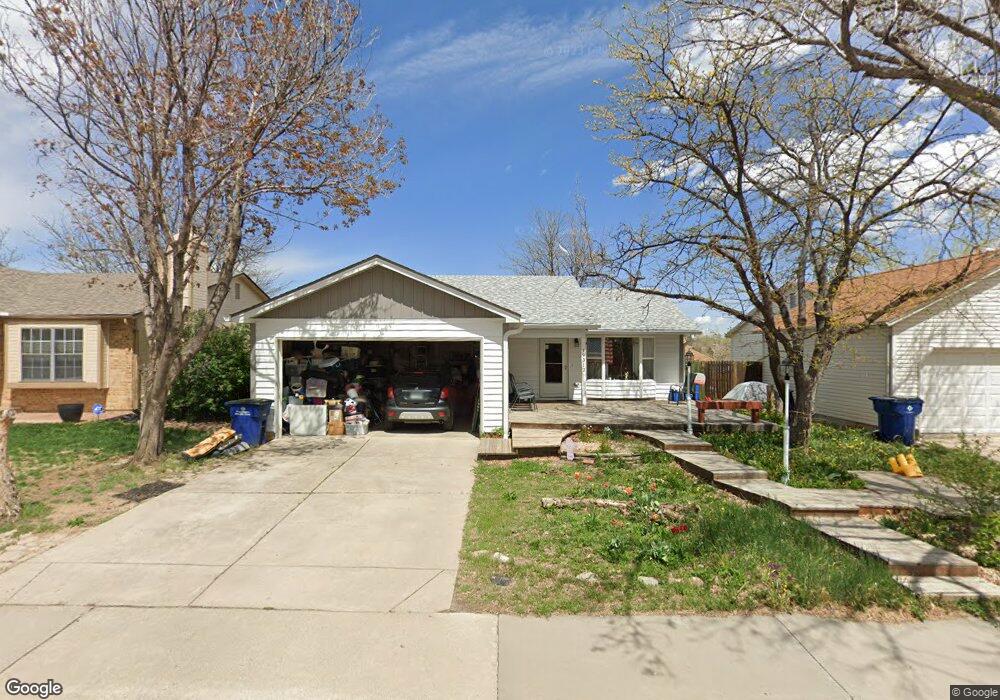 19312 E Purdue Cir, Aurora, CO 80013 - photo 1