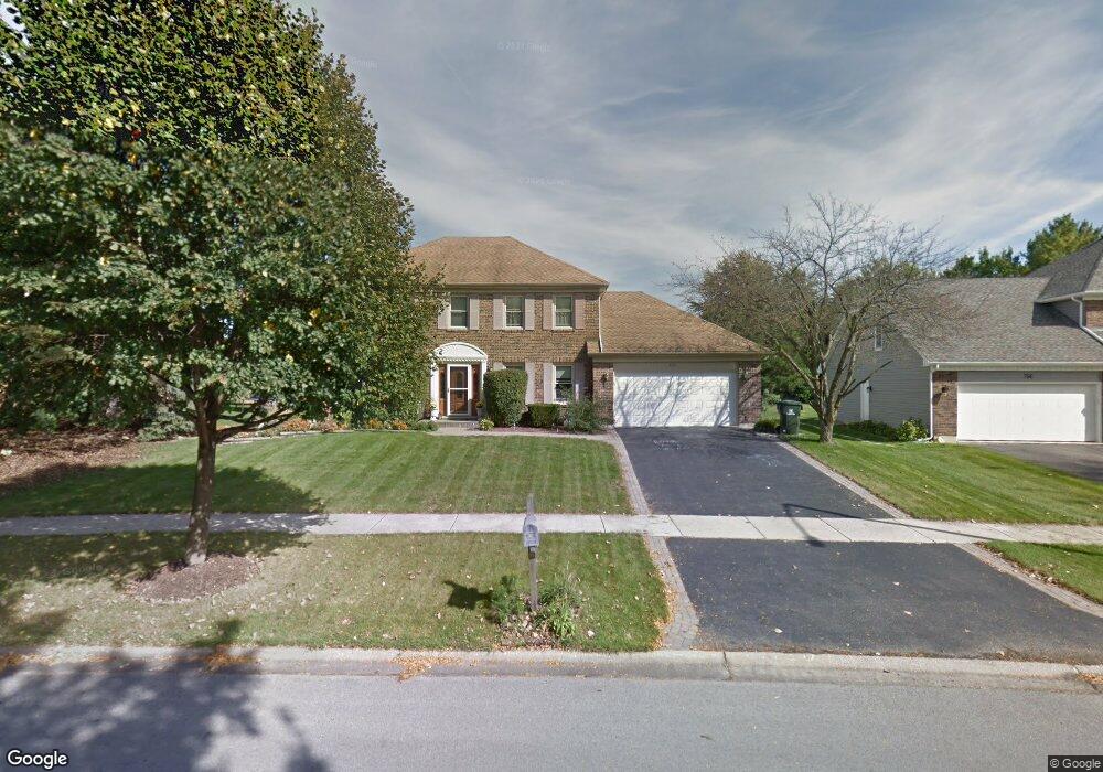 752 S River Rd unit 1, Naperville, IL 60540 - photo 1