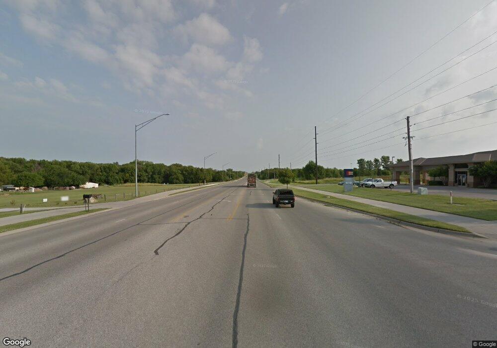 1823 N Rock Rd, Mulvane, KS 67110 - photo 1