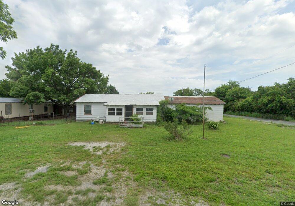 416 E Walnut St, Whitewright, TX 75491 - photo 1