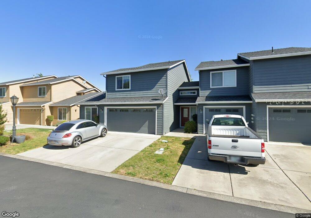 335 Live Oak Loop, Central Point, OR 97502 - photo 1