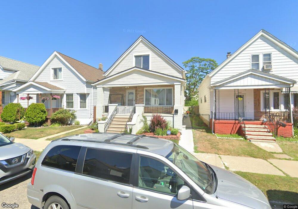 2001 Evaline St, HamtraMcK, MI 48212 - photo 1