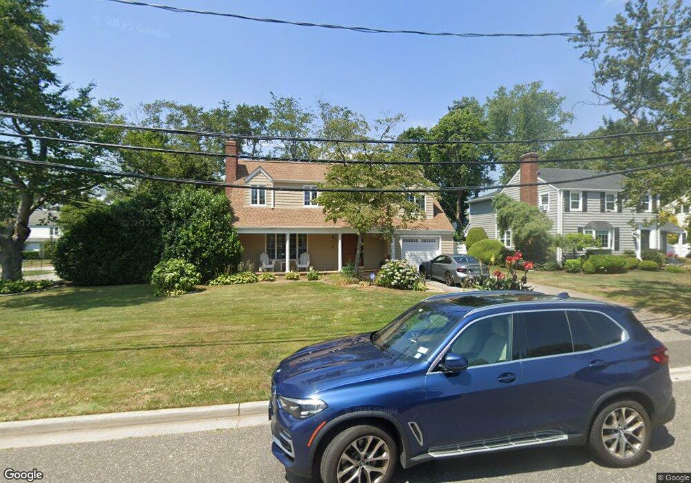 32 Townsend St, Glen Head, NY 11545 - photo 1