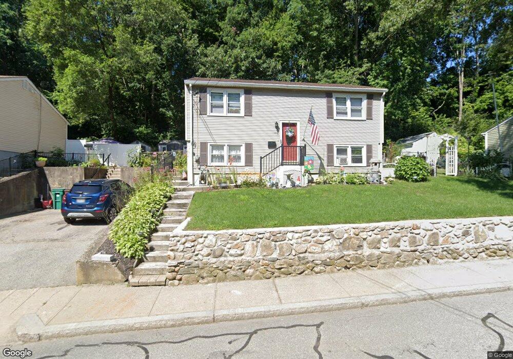 1207 Manville Rd, Woonsocket, RI 02895 - photo 1