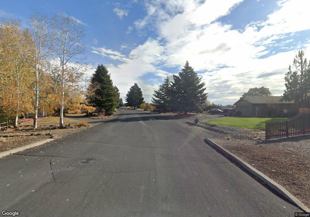 143 NW 15th St, Redmond, OR 97756 - photo 1