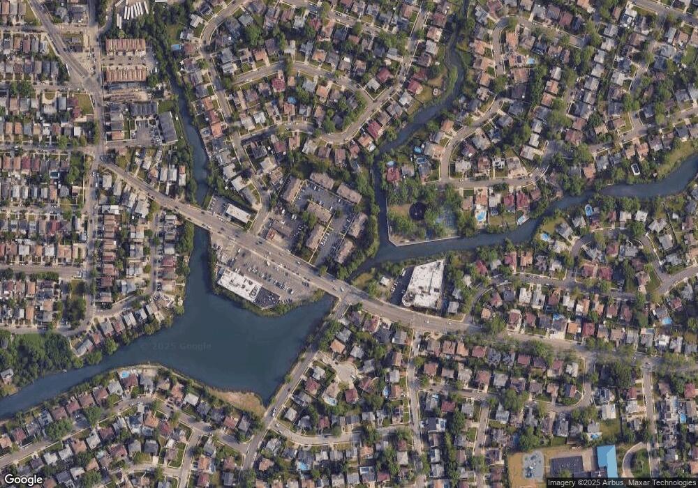 5 Vanderbilt Way, Valley Stream, NY 11581 - photo 1