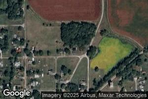 201 E 1st St, Brocton, IL 61917